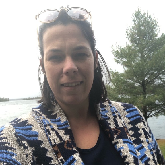 Meet your Posher, Sarah - Picture 3 of 4